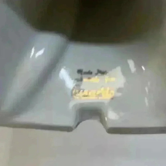 EGYPTIAN ART- 1950’s Italian neo-Egyptian decanter 14” tall x 5” across - Picture 7 of 11